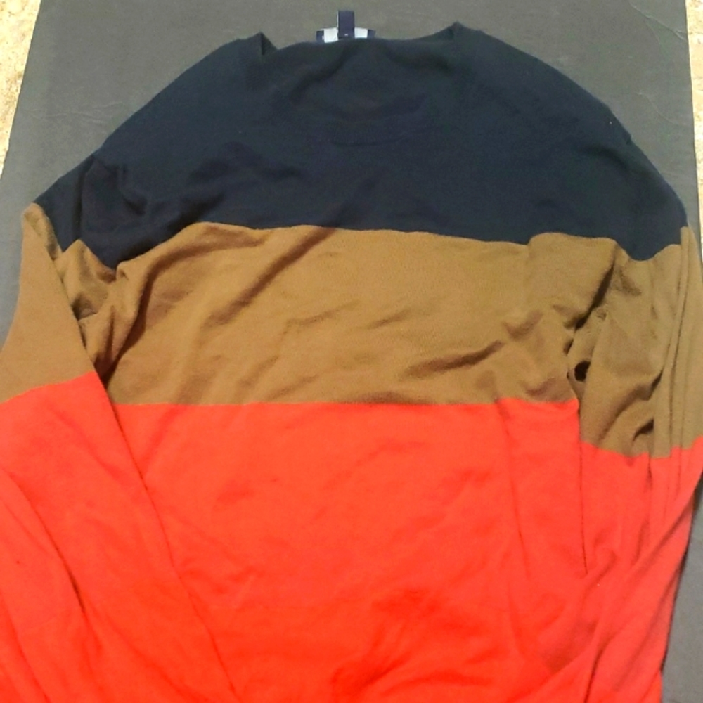 Gap shirt